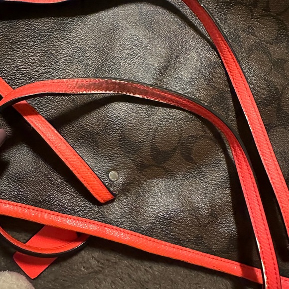 Coach Tote F34703 - Picture 7 of 13